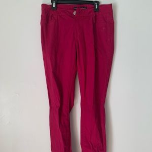 Magenta pants 👖